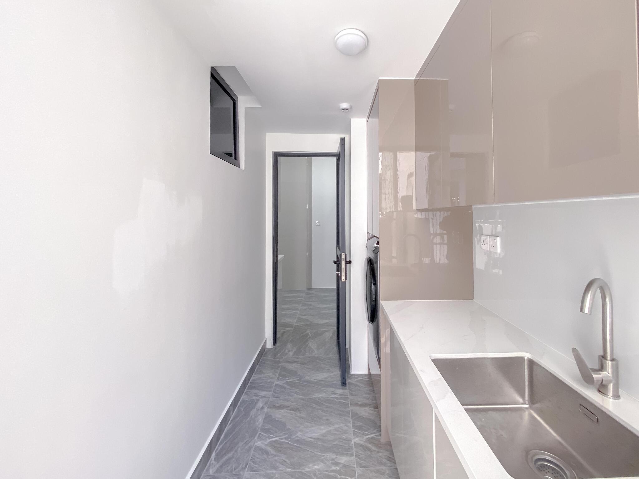 3-bedroom Panoramic Channel Views & Bespoke Interiors Luxury 3BR 3 Balcony Furnished — Maldives