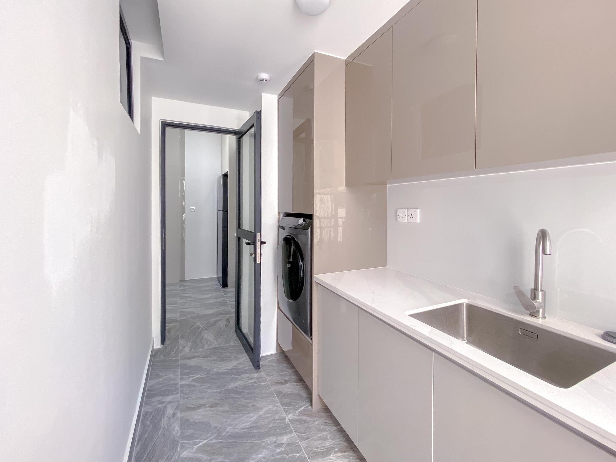 3-bedroom Panoramic Channel Views & Bespoke Interiors Luxury 3BR 3 Balcony Furnished — Maldives