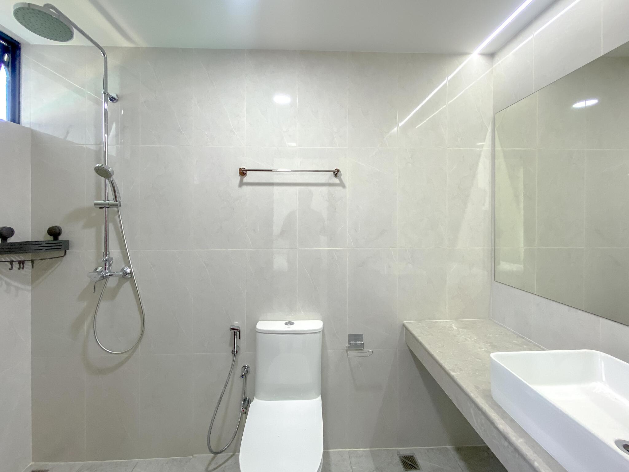 3-bedroom Panoramic Channel Views & Bespoke Interiors Luxury 3BR 3 Balcony Furnished — Maldives